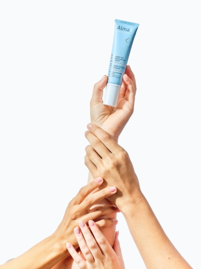 Sheer Tint Moisturizing Cream with Glow Effect & SPF 30